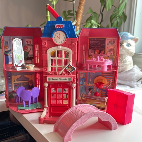 2002 Fisher price sweet streets Playhouse with accessories - Picture 2 of 4